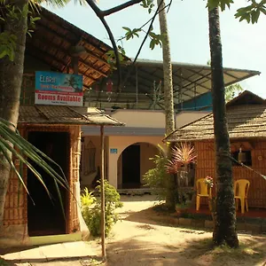 Elara Beach View Homestay Inde